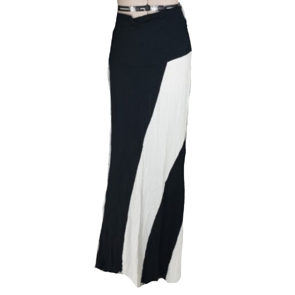 Boutique Always Black White Horizontal Color Block Maxi Skirt Cruella Deville Sm